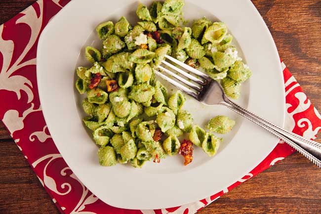 Creamy Spinach Pasta with Chili Pepper and Walnuts