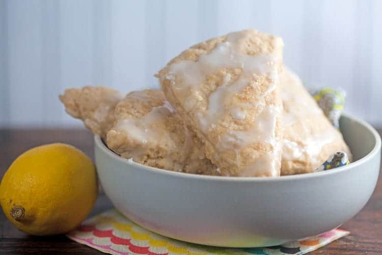 https://www.healthy-delicious.com/wp-content/uploads/2018/11/Lemon-and-Ginger-Scones.jpg